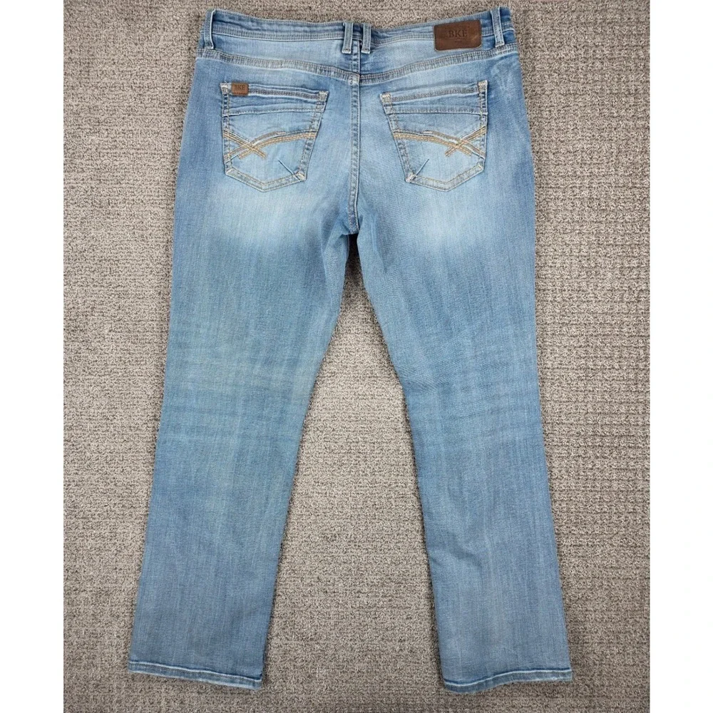 BKE Tyler Straight Leg Jeans Mens 38x34 Blue Durable Denim Light Wash Stretch